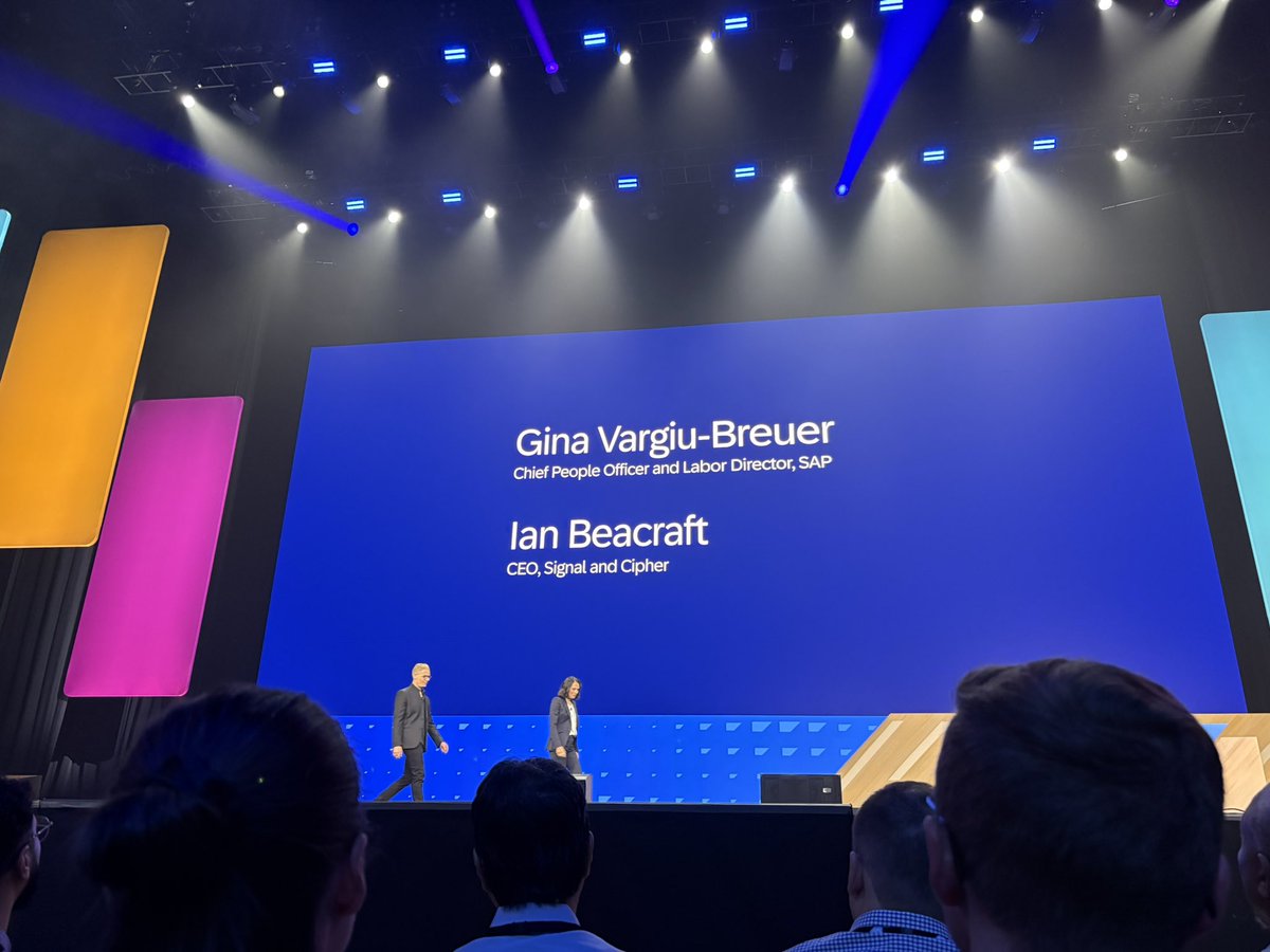 bsubbareddy_s4's tweet image. Our future is people + AI #SAPConnect