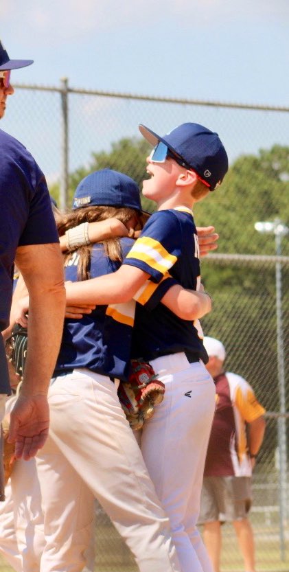 RiptideBSBL's tweet photo. As our showcase teams wind down &amp; our youth teams head into their last few tournies, we want to celebrate &amp; thank all of our players for all their hard work this fall. It's been a fun fall season preparing for great things for spring of ‘26!  Keep up the good work. #riptidepride https://t.co/On2pGT2jCN
