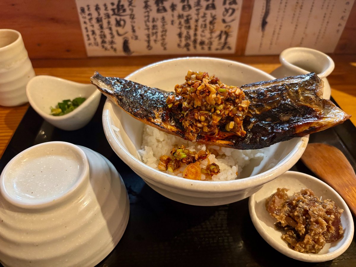 Kami_y12's tweet photo. 久々にオフィス付近の鯖を食べた🐟 https://t.co/4uoqs5y7D8