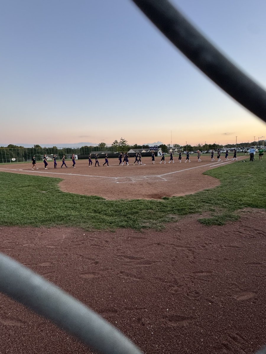 FZW JV Softball tweet media