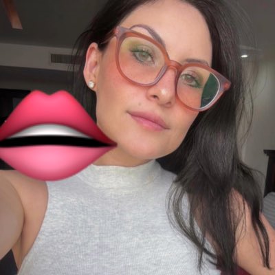 Kelly Anna tweet media