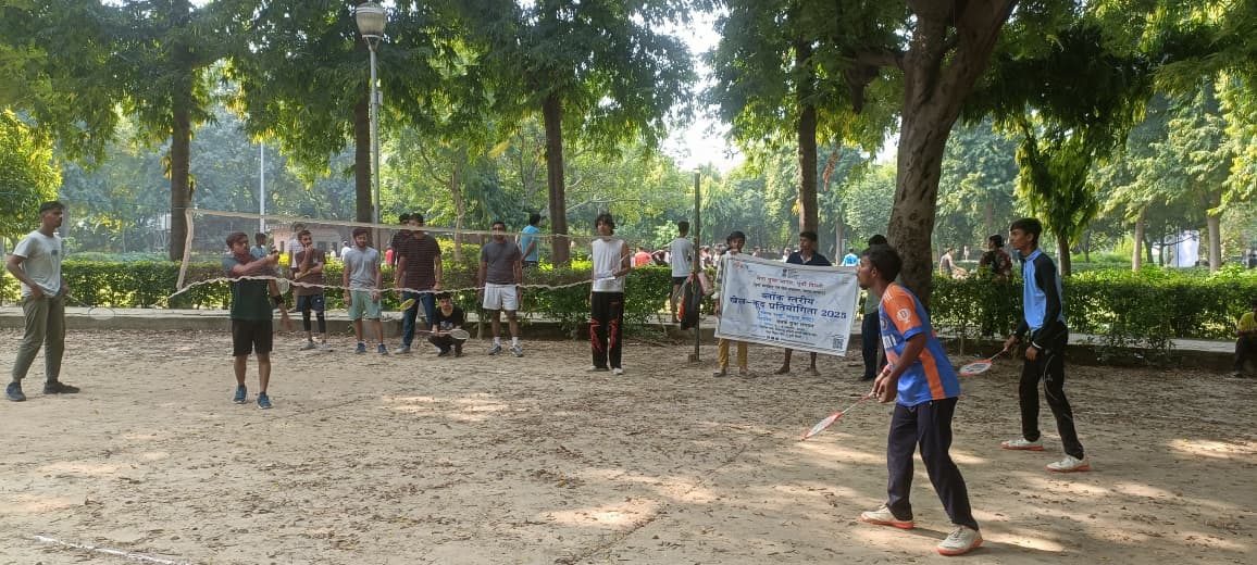 MYBEastDelhi's tweet photo. Exciting moments captured! 🏸👊🏃♀️ Block Sports, Mayur Vihar's Kho-Kho, Badminton & Racing events for boys & girls were a huge success! 🌟 Congratulations to all participants! #BlockSports
#MYBharat #SwasthRashtraSamridhRashtra https://t.co/bzhoHJtWtv
