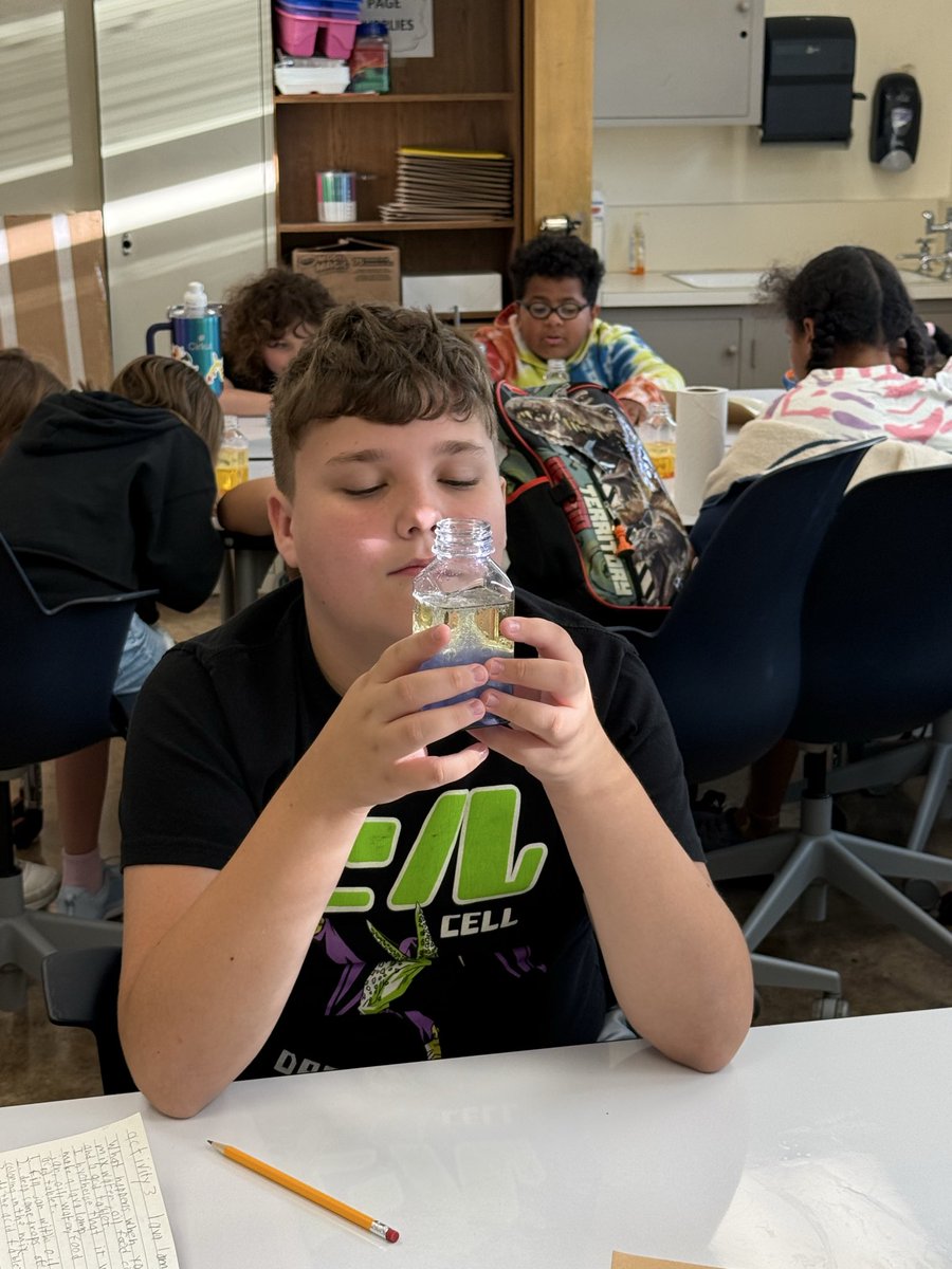 PCSDGifted's tweet photo. PAGE students put on their scientist hats this morning, hypothesizing and experimenting as they built “lava lamps” to investigate density and molecular properties through our Think Like a Scientist program in collaboration with CWRU. https://t.co/5wTIiXbQk9