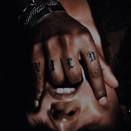 — 𝘚𝘩𝘦 𝘭𝘰𝘰𝘬𝘴 𝘱𝘳𝘦𝘵𝘵𝘺 𝘪𝘯 𝘵𝘩𝘦 𝘭𝘪𝘨𝘩𝘵, 𝘣𝘶𝘵 𝘢 𝘩𝘦𝘢𝘵𝘩𝘦𝘯 𝘸𝘩𝘦𝘯 𝘪𝘵'𝘴 𝘯𝘪𝘨𝘩𝘵.

x Producer of Pixie Dust
  x Pan's Private Dealer
x Adult &amp; Twisted AU Tinker Bell
  x Dead Dove Love || 21+ 
x #BloodyRapture

— 𝐏𝐞𝐧𝐧𝐞𝐝 𝐈𝐧 #𝐁𝐥𝐨𝐨𝐝𝐲 𝐈𝐧𝐤