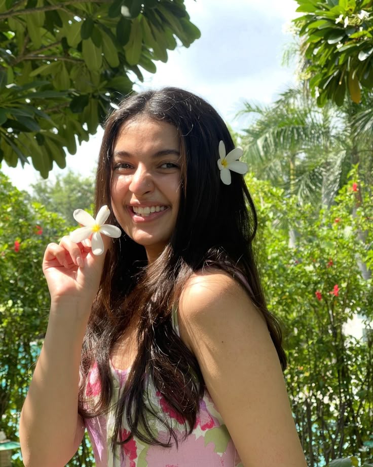 Hichki09's tweet image. Let your smile change the world but don’t let the world change your smile.good morning
#postivevibes