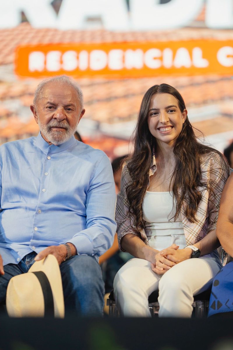 Foi emocionante ver de perto a alegria de milhares de famílias realizando o sonho da casa própria. Momentos como esse mostram a força das políticas públicas quando chegam a quem mais precisa. 🏡✨