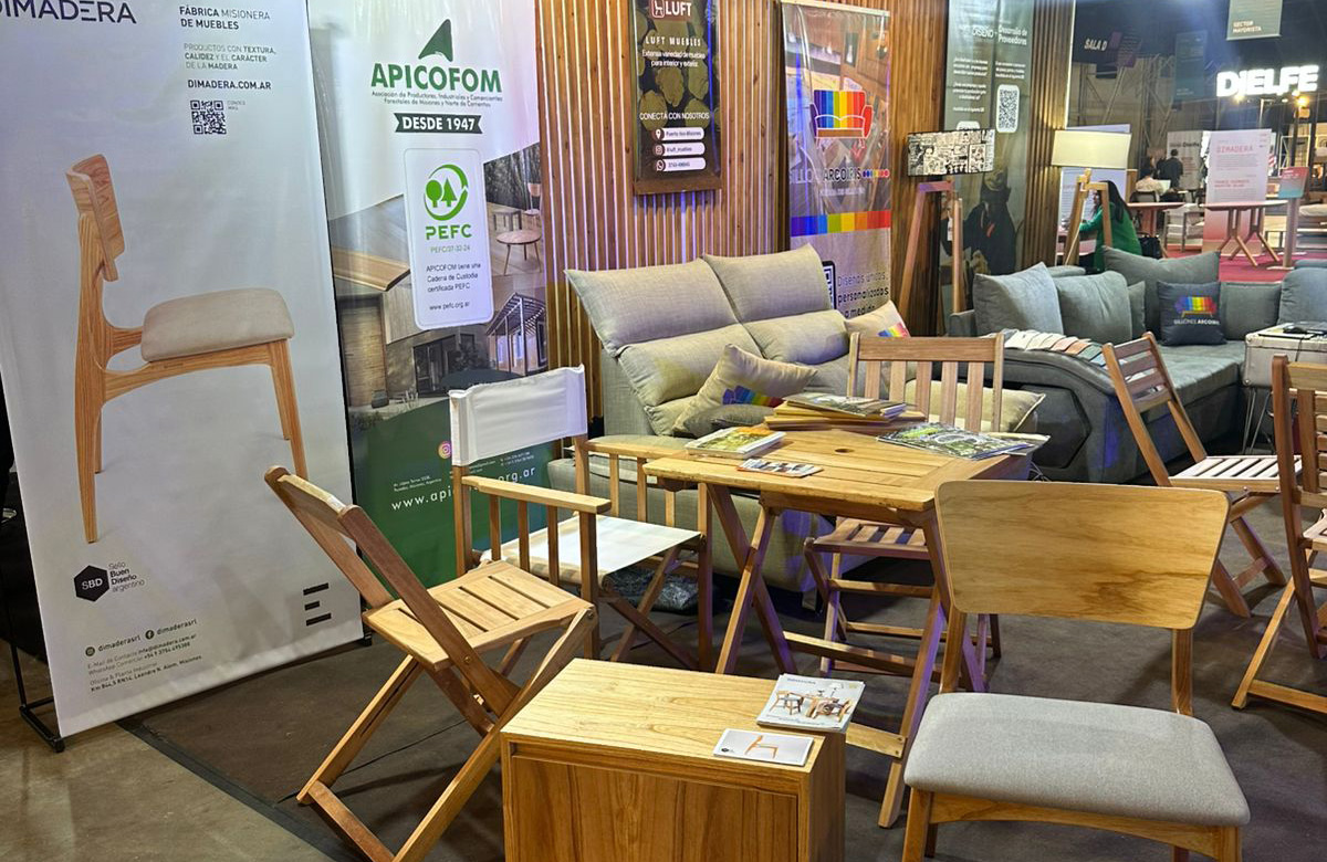 apicofom tweet media