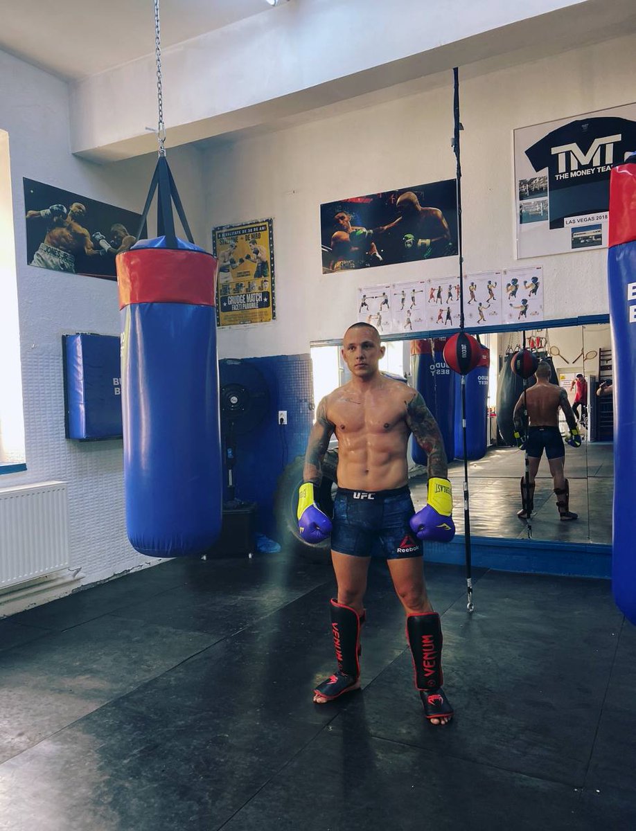 joelampton_'s tweet image. Don’t be a gym nerd 

Always keeping meals with him and shit 

“Oh no I don’t drink, gotta keep this diet” 

Nobody gives a fuck you’ve got 8% body fat. You’re dressed 99% of the time. 

Think some psychopath won’t head kick you cause you ran 2 hours on the treadmill today?