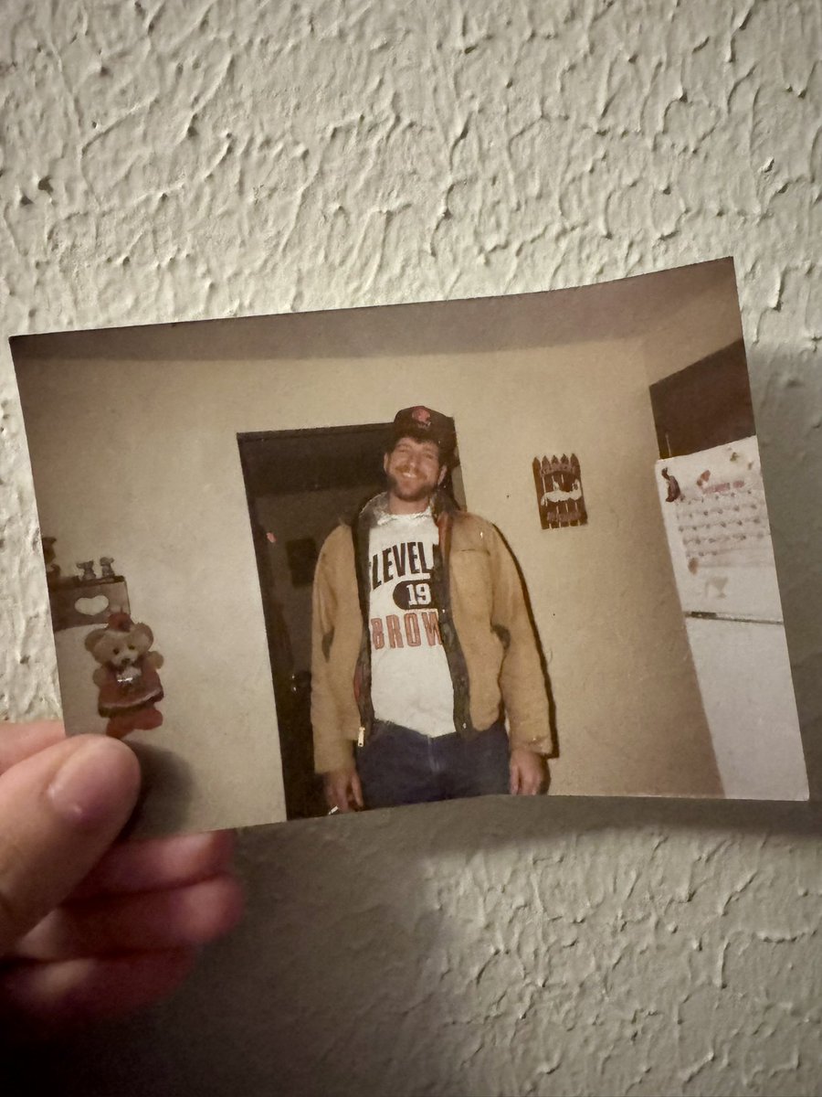 kelsi_nichol's tweet photo. “if the browns are so awful, why don’t you just pick another team to be a fan of?”

because of him. 🪽🧡🤎 https://t.co/LgU3hGLSrJ