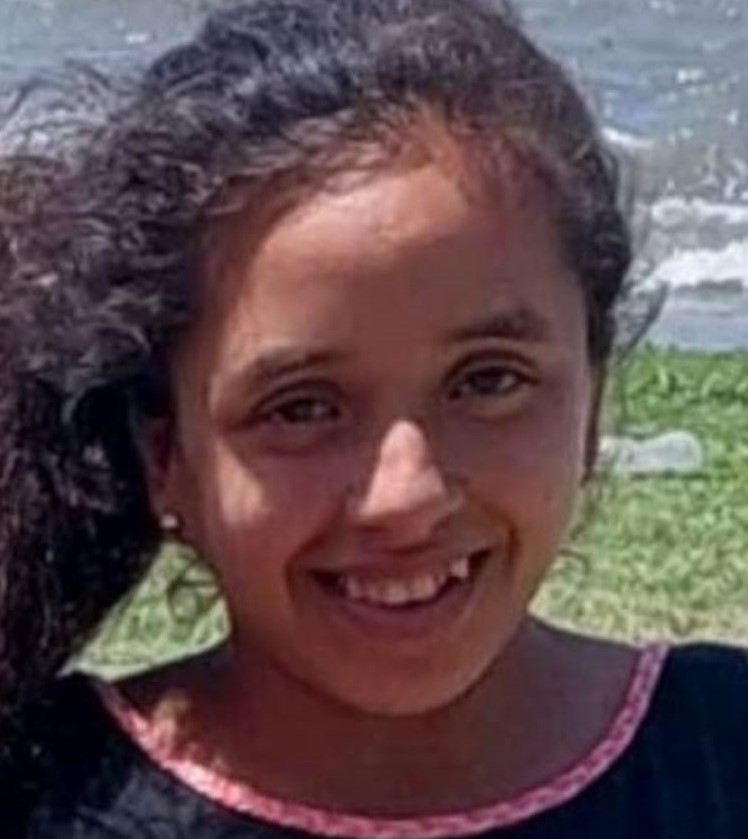 desaparecidaorg's tweet photo. Nicole Bibiana Frutos tiene 15 años, desapareció el 10/9/25 en el barrio Acuba, Villa Caraza, Lanús Oeste, provincia de Buenos Aires. Se hizo la denuncia. Por favor compartir y avisar #Urgente a la mamá ☎️11-28629199, o al 911  

#VillaCaraza #Lanus #BuenosAires https://t.co/gtytPjN7T8