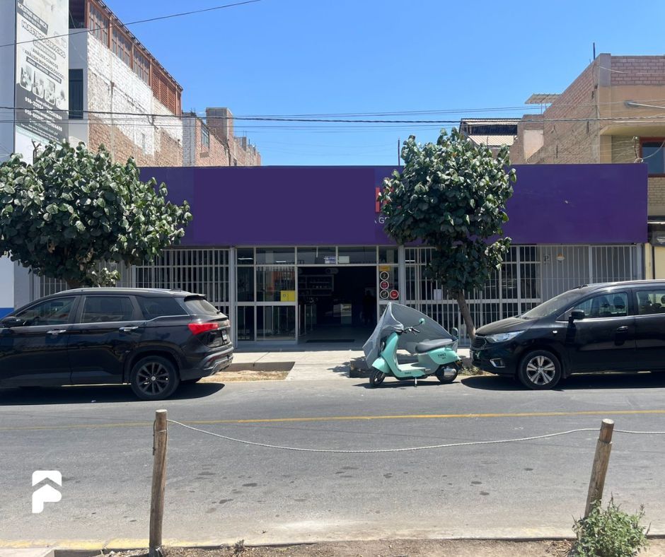 propiedadespe's tweet photo. 🚨 Nuevo ingreso en #Ica 🏢
Local ideal para centro de distribución, oficinas o punto de venta.

📍 Centro de la ciudad
✨ 736 m² | Frente: 16 ml | Fondo: 46 ml
💰 USD 3,200 mensuales
📲 https://t.co/sF2GgAyBCM

#Alquiler #LocalesComerciales #Ica https://t.co/XIDJkLquBZ