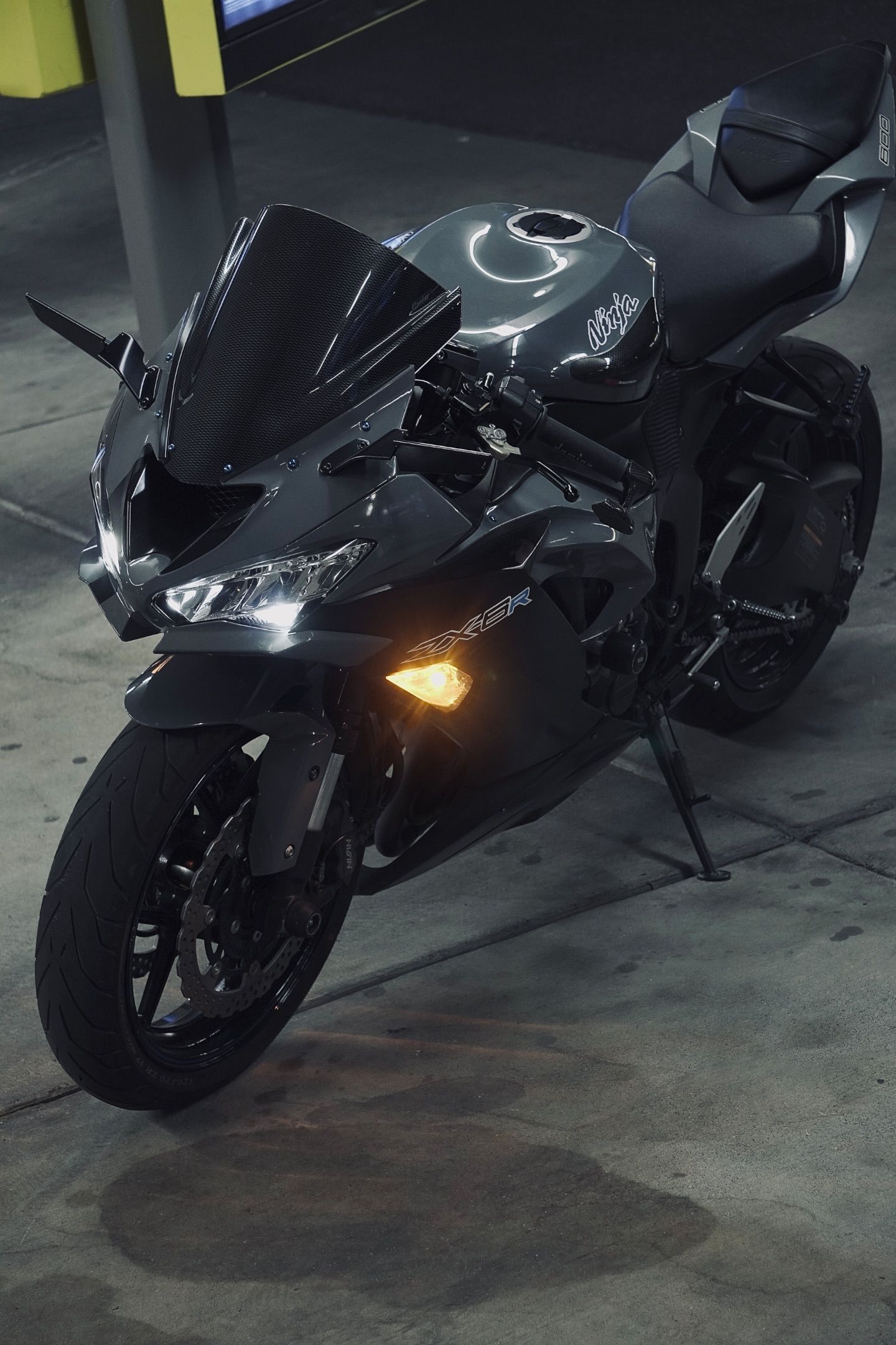 なないろ　37の黒 Kawasaki ZX-6 R 636 2020 - Motorcycle specifications
