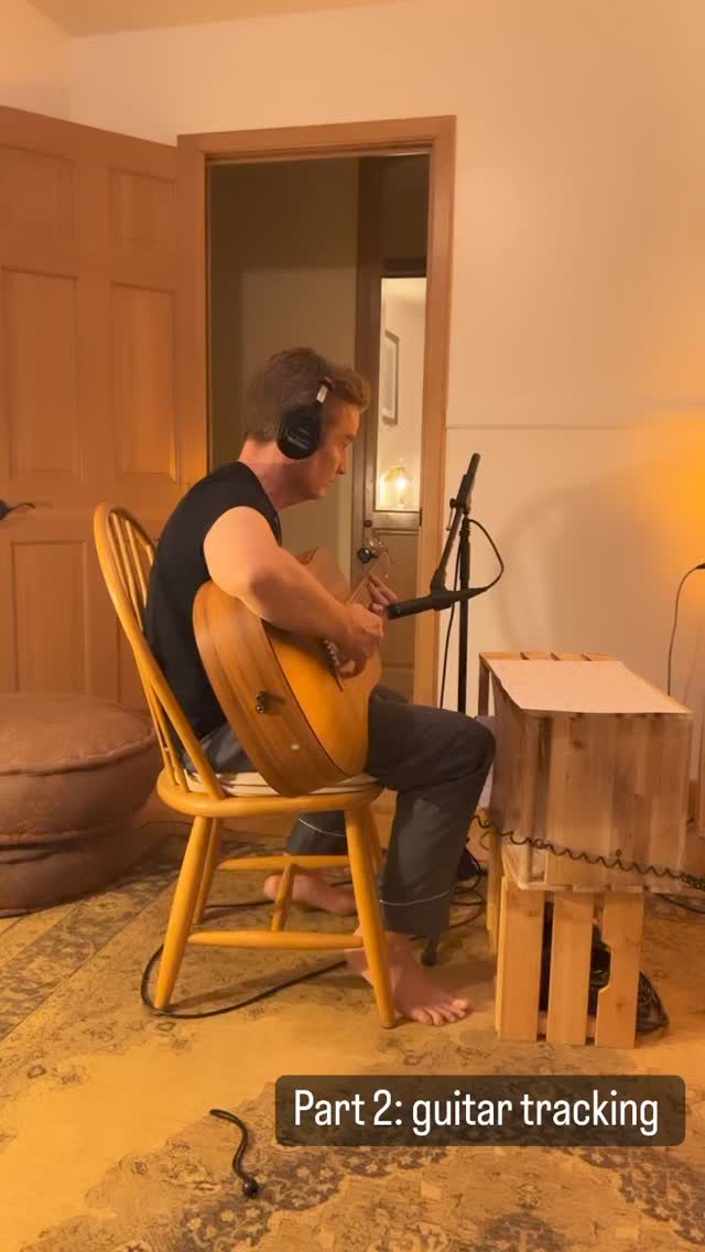 jamie_marsters's tweet image. Pic of the Day: James Marsters laying down some guitar for Ghost of the Robot&apos;s album Tin Man 2022 

@JamesMarstersOf #JamesMarsters @GhostoftheRobot #GhostoftheRobot #TinMan #ITooDoMyBestWorkWhenBarefoot #DoIDareToTagThisWith #FootPorn #GuessIDo #IShallBraceMyselfAccordingly