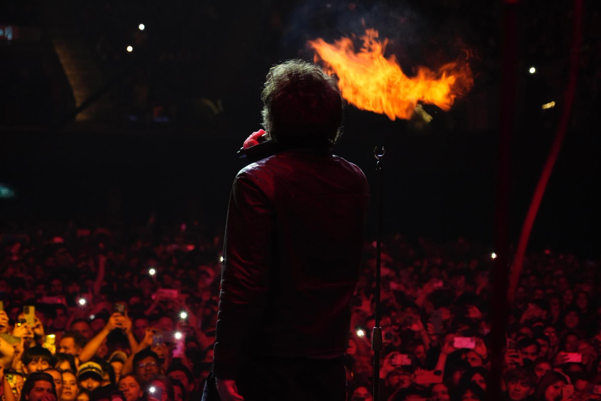 TalidanMilei's tweet image. FOTONES DEL JAVO. 

ES EL ROCK PERSONIFICADO EN UN PRESIDENTE