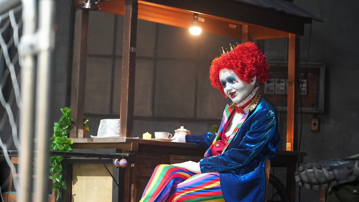 the_crazist_'s tweet image. 優雅にお茶を楽しむクレイデン🤡
#CRAZiSTの裏側

Hulu で #CRAZiST Episode1 配信中📡
Episode2は、10/13(月)20:00配信開始！