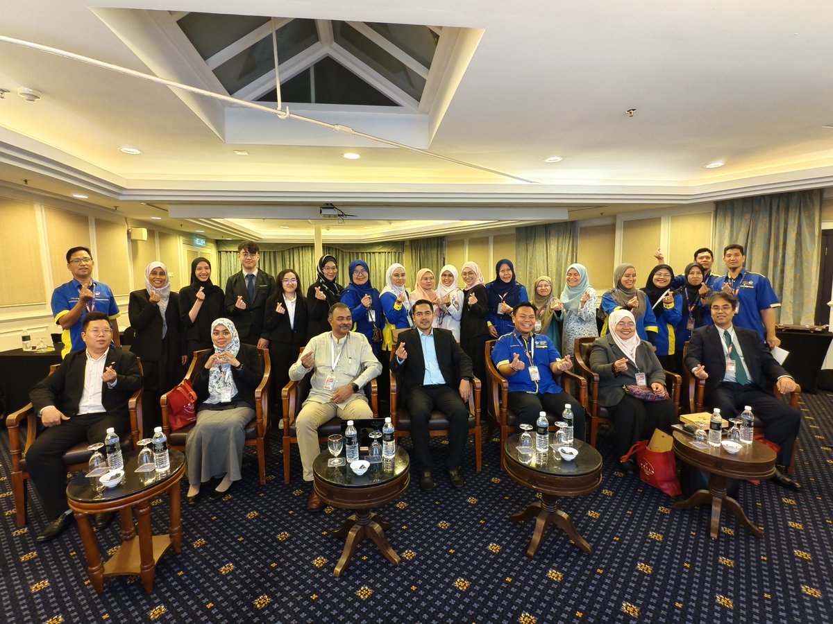 The 5th International Conference on Applied Photonics and Electronics (InCAPE 2025) took place on 6 October 2025 at Royale Chulan Penang. InCAPE 2025 is a sequel to the previous conferences successfully held in 2023, 2021, 2019, and 2017. 

#PCEB #InCAPE #Electronics