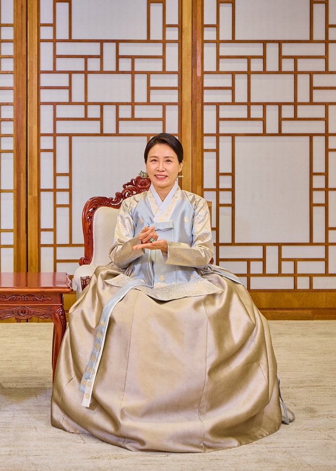 또 이 하트햇어 너무 코여워 따랑해,,,🫶🏻