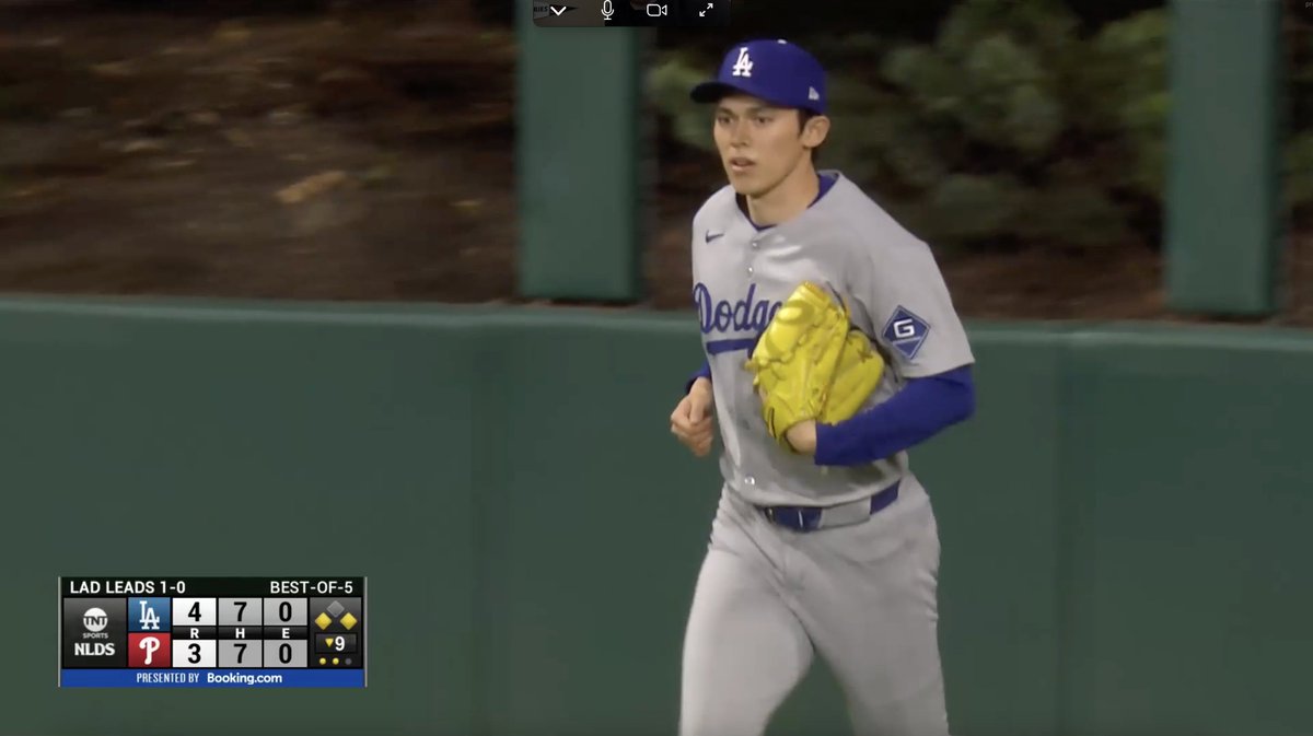 Bottom of the 9th.
Two outs.

Here comes Roki Sasaki. 