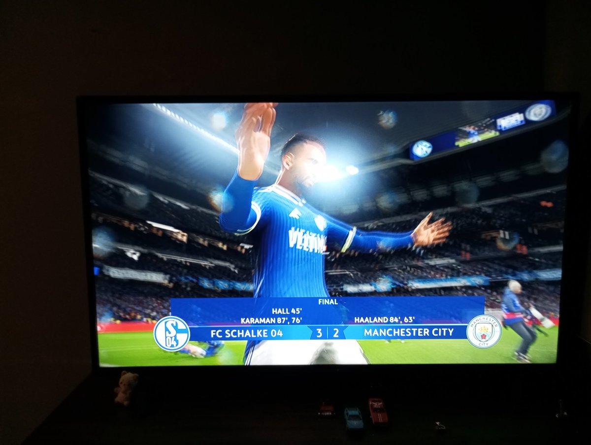diegoat505's tweet photo. SCHALKE CAMPEON DE LA CHAMPIONS!!!! https://t.co/VJO9gpr33B