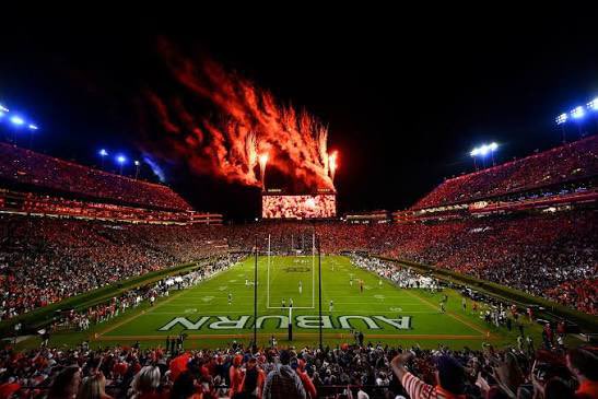 Blessed to receive an offer to Auburn University!!! 🐅🐅#WDE <a href="/Rivals/">Rivals</a> <a href="/ChadSimmons_/">ChadSimmons</a> <a href="/Coach_JSimpson/">Jason Simpson</a> <a href="/ty_simpson06/">Ty Simpson</a> <a href="/QBC_Nashville/">QB Country Nashville</a> <a href="/WV_Chargers_FB/">Westview Chargers Football</a>