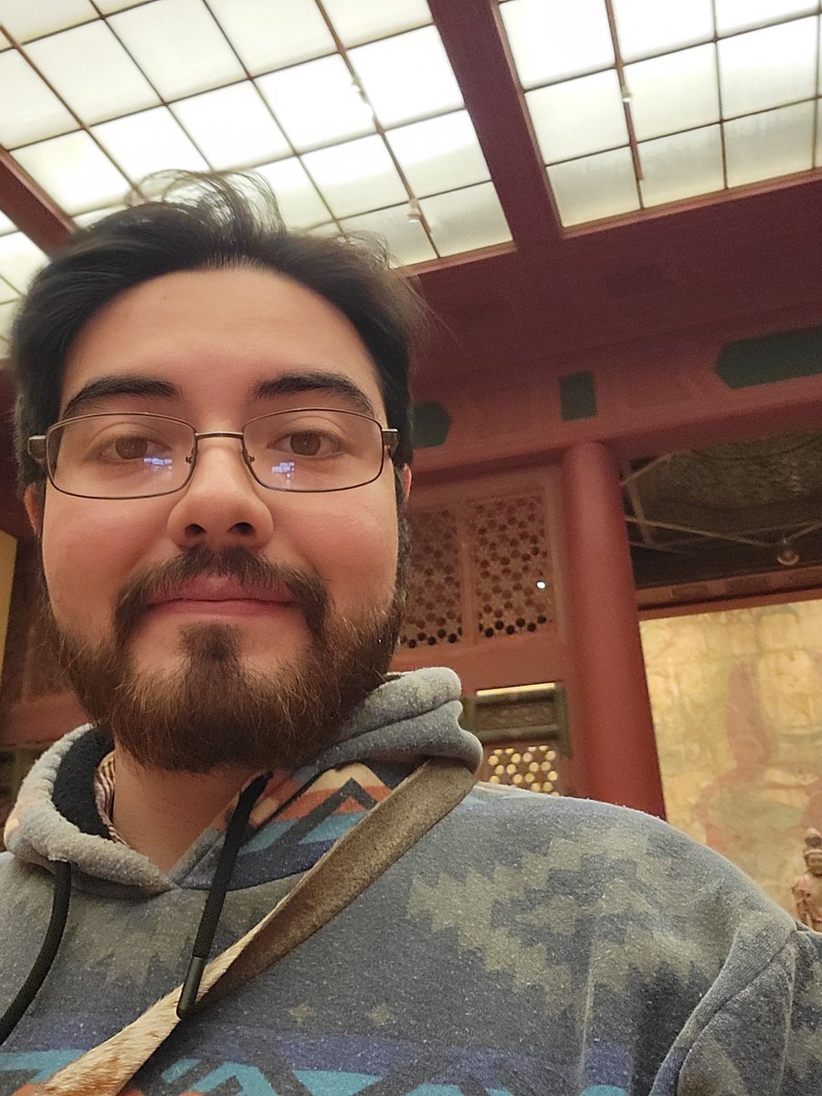 ineffiblehand's tweet photo. @canorousrose 🌚 Bearded alternative though https://t.co/L7MozbjG8m