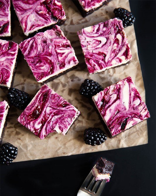 We LOVE these Blackberry Cheesecake Brownies by <a href="/ohsweetbasil/">Carrian Cheney</a> - fudgy, moist, chocolatey brownie base with a tangy cheesecake &amp; sweet blackberry swirl. Perfect for that mid-week sweet treat!

ohsweetbasil.com/blackberry-che…

#oregonberries #blackberries #cheesecakebrownies #brownierecipe