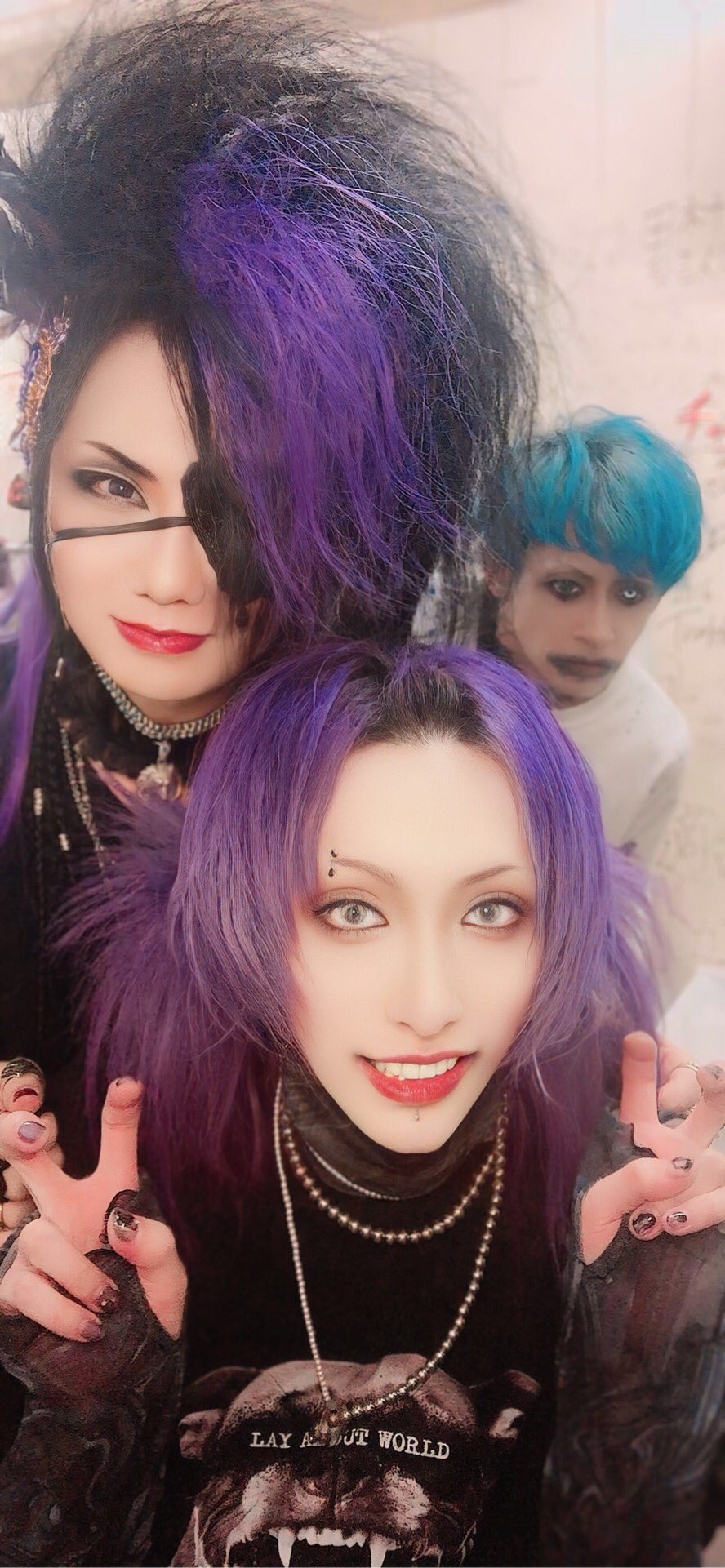 LAY ABOUT WORLD イザナ チェキ LAY ABOUT WORLD イザナ (@LAW_Izana) / X