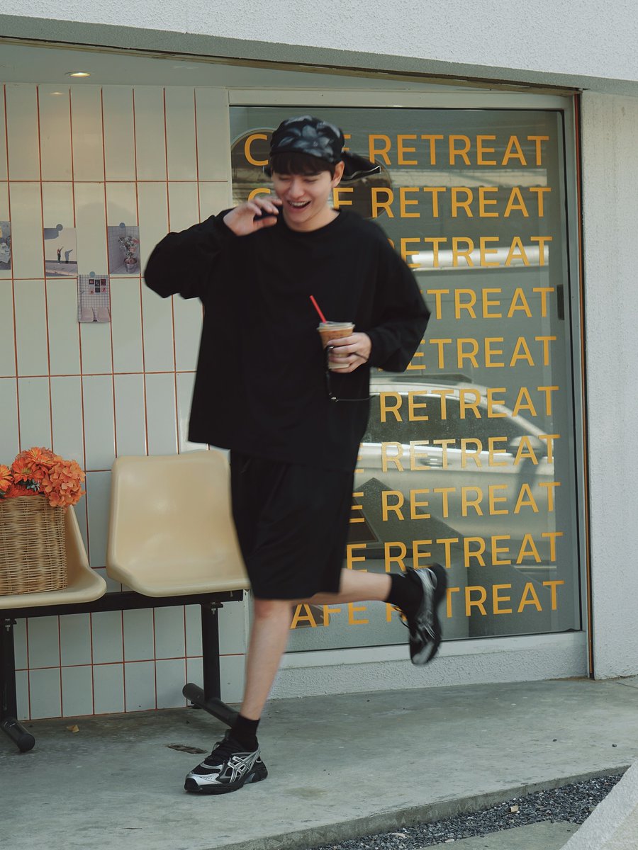 kaownah_fanclub's tweet image. 📸 IG Update • 05.10.2025 (2)
@kaownah9 | #ASICSSportstyleTH

— Catch the Breeze, wear the vibe 🖤

#GT2160Breeze
#Kaownah 
#ก้าวหน้าครับผม
#ก้าวหน้ากิตติภัทร
#SoundMindSoundBody