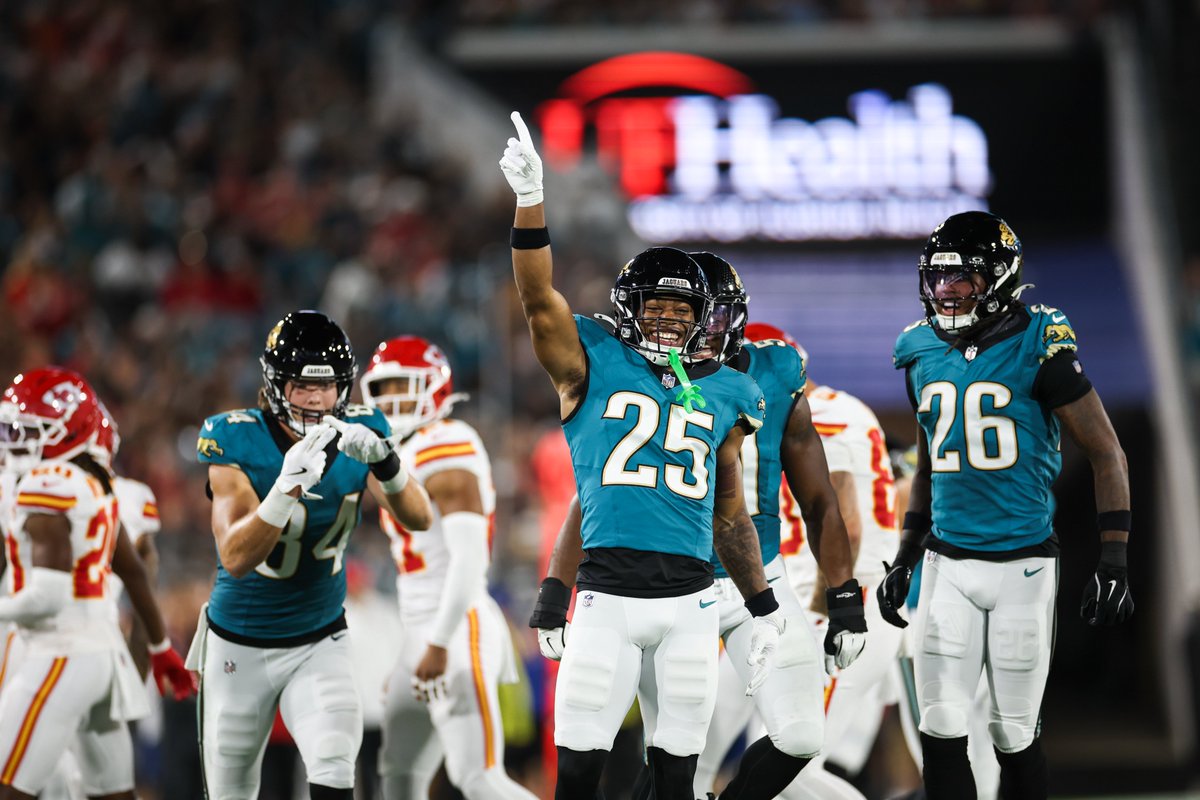 Jaguars's tweet photo. Nothing easy.

#KCvsJAX https://t.co/Voq9M042Dv