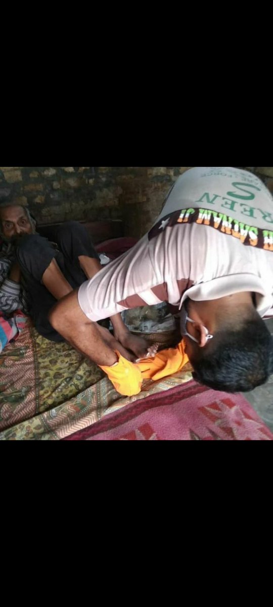 mahalgurdeep7's tweet image. With the inspiration of True saint Gurmeet Ram Rahim Singh , Dera Sacha Sauda followers provide every possible help to the mentally nd physically challenged people who roam astray. #FamilyReunion #MentalHealthMatters