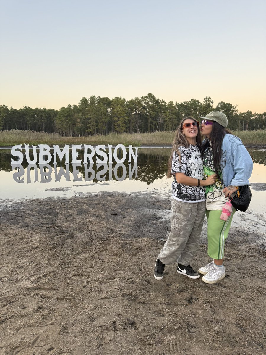 mr0th3nb's tweet photo. obligatory submersion post 4th year and the best one yet we love you so much @Submersion_Fest https://t.co/EIUQqreT7R