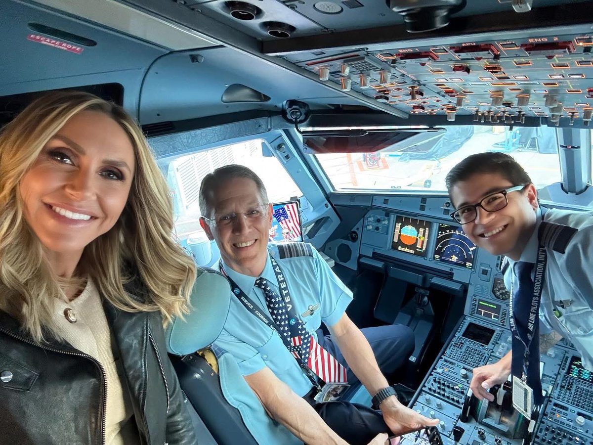 LaraLeaTrump's tweet image. Big thank you to our @jetblue pilots who got us safely from DCA to PBI tonight! 👨🏼‍✈️🛫🫡