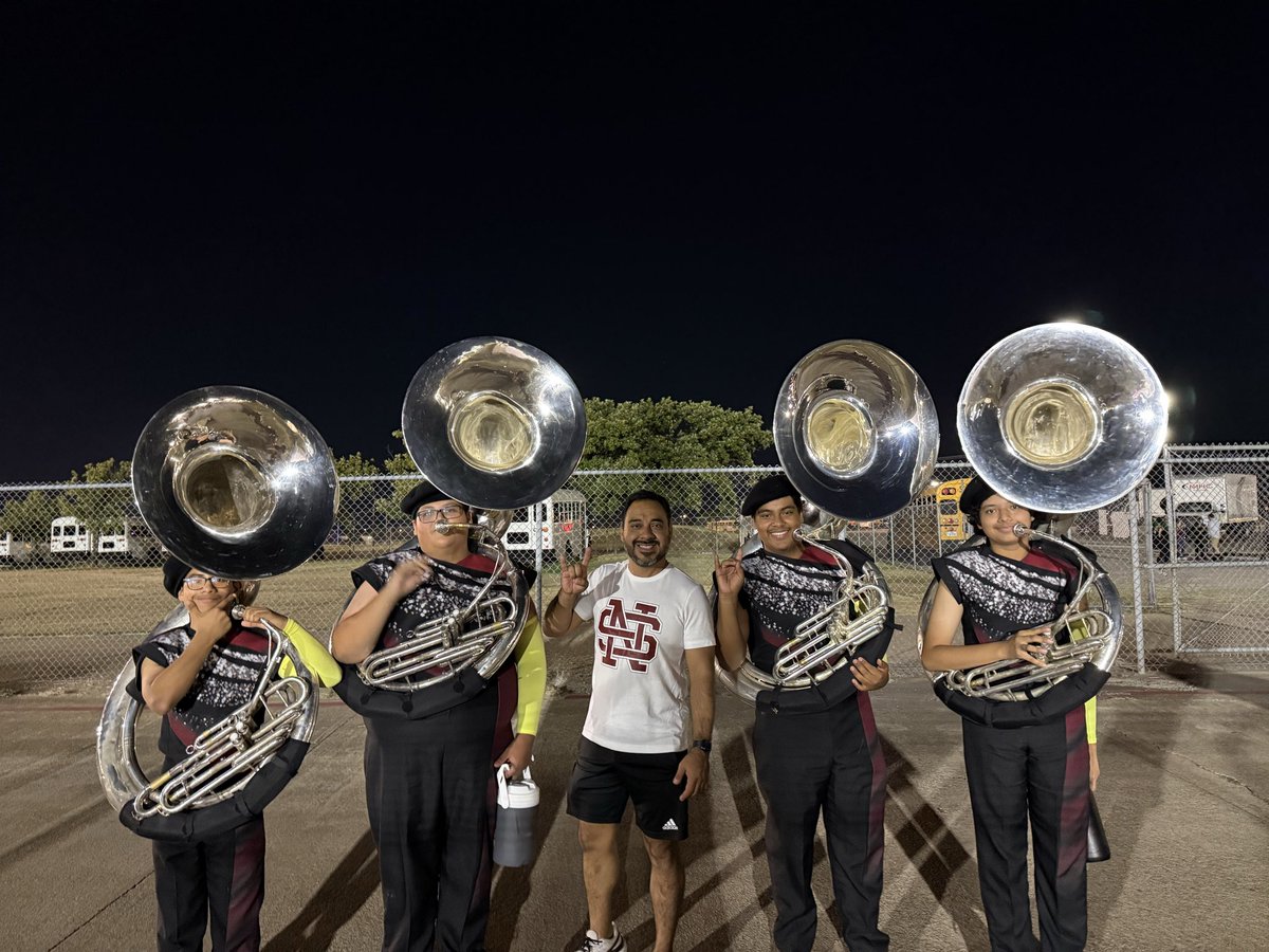 mannydlc2's tweet image. This is THE PRIDE OF NORTH SIDE! My band did amazing! Congratulations to the teachers &amp;amp; students that have put in countless hours! Steers Up! 🤘🏼#elevateeverything  @FWISDVPA