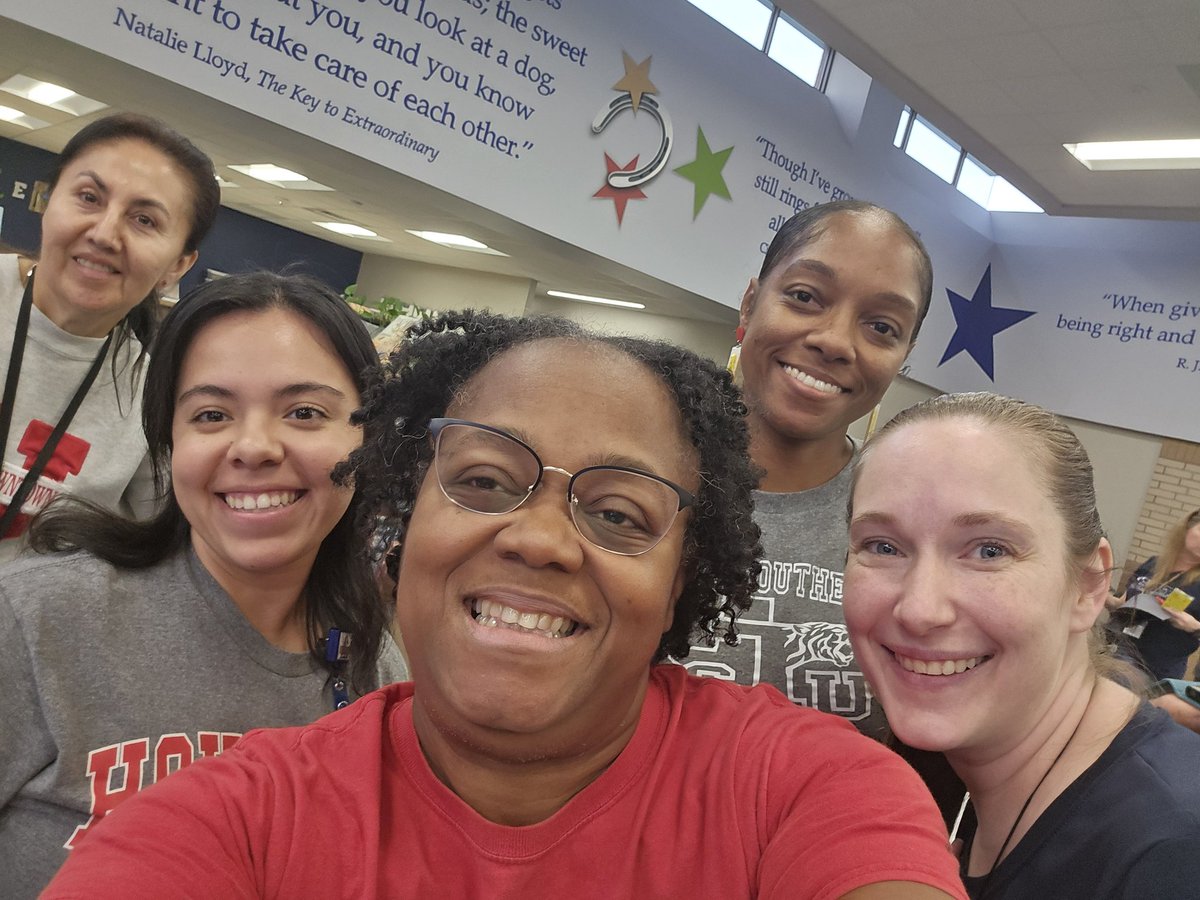 The Brosnahan Pre-K Team attending this evening's Literacy &amp; Math Make &amp; Take at Copeland Elementary. 
<a href="/BrosnahanES/">Brosnahan Elementary</a> <a href="/CyFairISD/">Cypress-Fairbanks ISD</a>