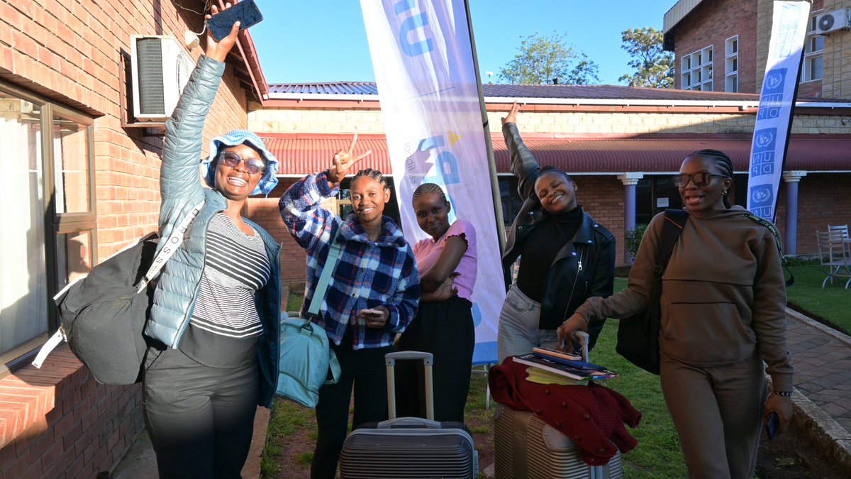Unipod Lesotho tweet media