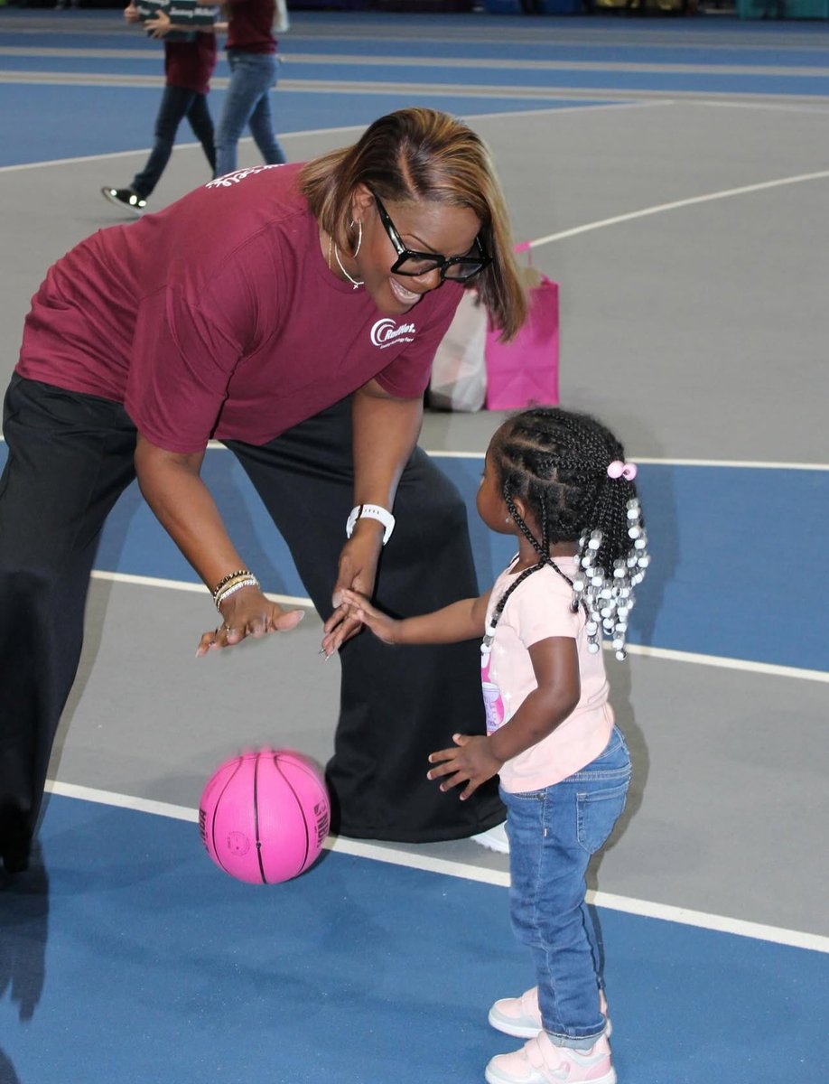 RadNetImaging's tweet image. An inspiring day at the Prince George’s County Health &amp;amp; Wellness Expo! RadNet and Community Radiology Associates are honored to continue supporting this vital community event since its launch two years ago.

We were proud to join RadNet spokeswoman, WNBA legend Sheryl Swoopes,…