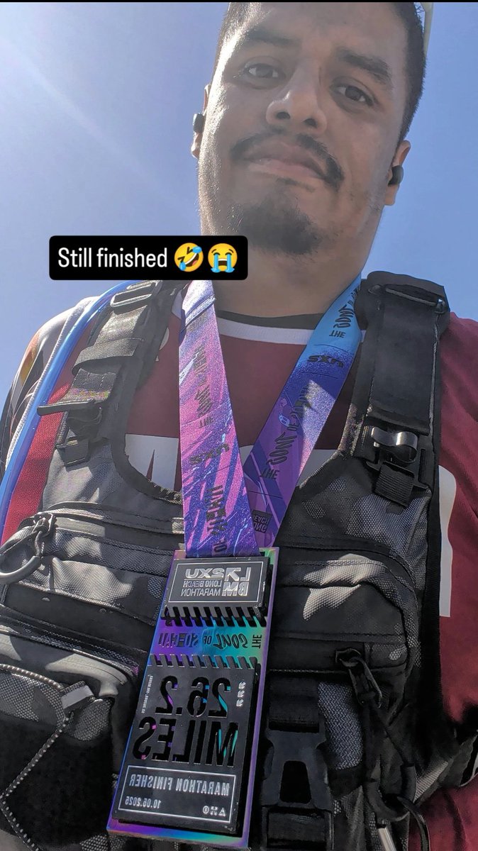 JJwingsit's tweet photo. JJ wings a marathon
Yes I actually trained, but not well enough. Pulled a hamstring, but "crawled" my way to the finish https://t.co/fFxjEwVA48