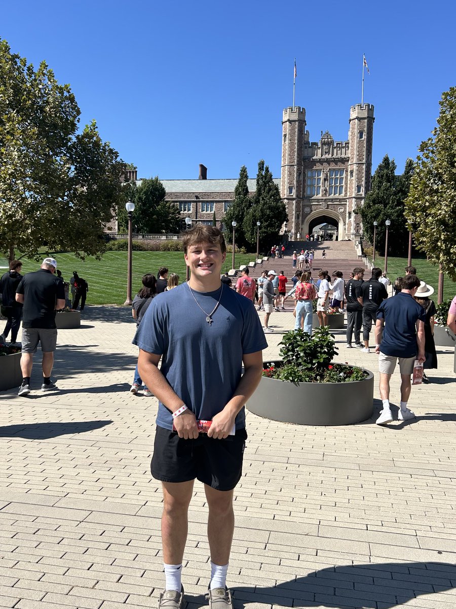 Had a great time last weekend at the <a href="/washufootball/">WashU Football</a> game day! Thanks to <a href="/CoachAaronKeen/">Aaron Keen</a> <a href="/coachfish42/">Jeff Fisher</a> <a href="/MuellerFBCoach/">Scott Mueller</a> for the hospitality!