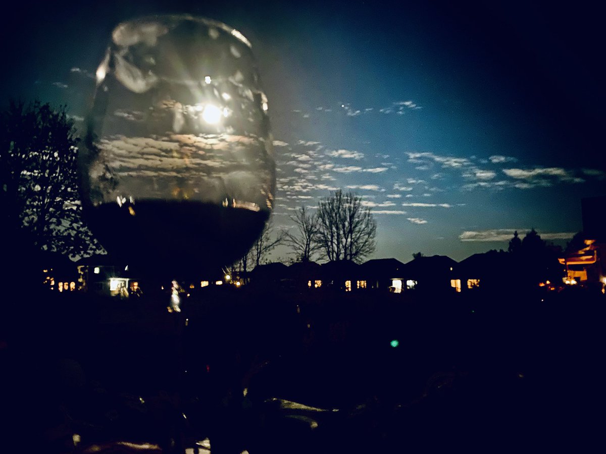 Warm October night on the back porch, #HarvestMoon  and #redwine 
equals #AutumnVibes