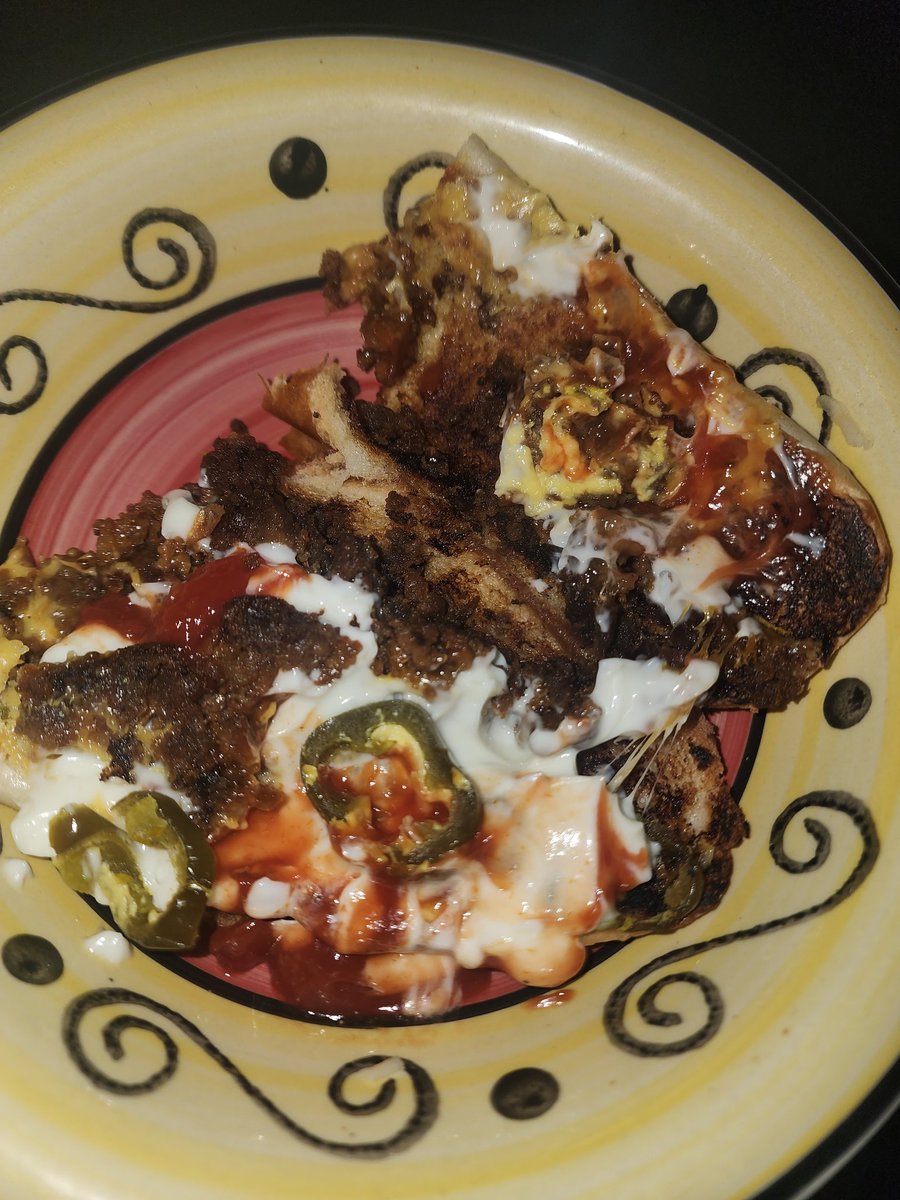 ItsmindofJson's tweet image. 1st meal of the day at 10pm is insanity