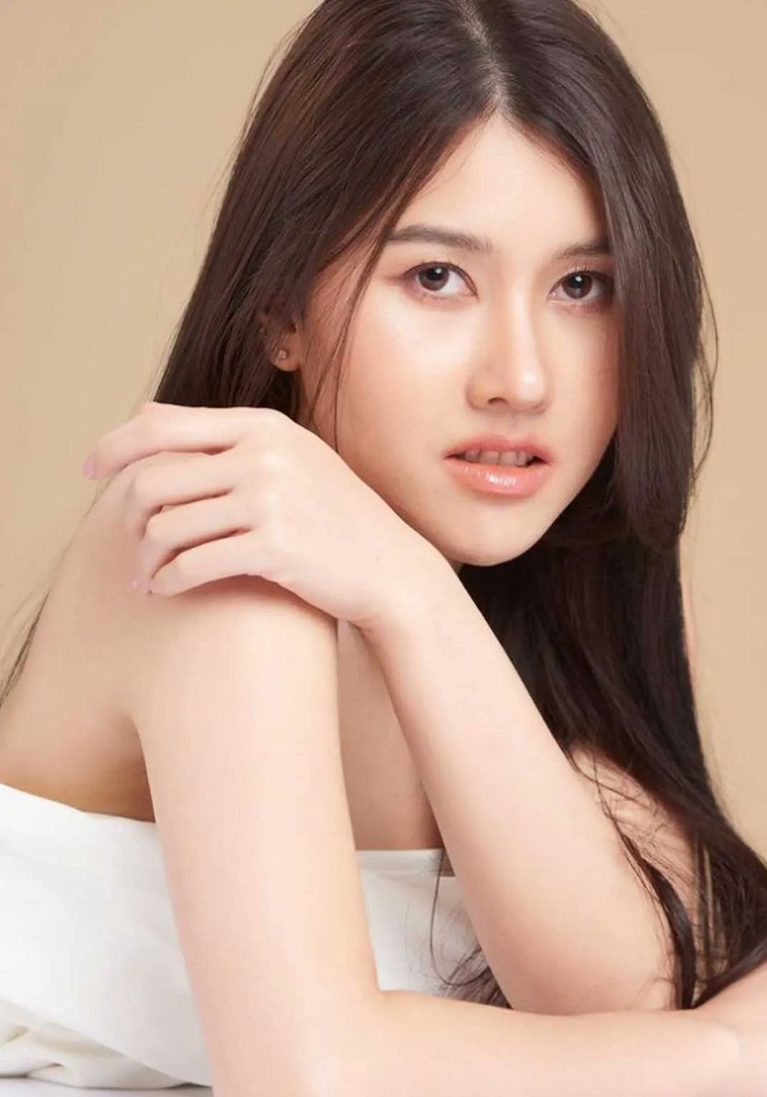 withy43458's tweet photo. น้องป๊อบปี้ (Poppychichaya)
สาวสวยดาว Tiktok ที่มีเสน่ห์และยังน่ารักอีกด้วย
✅ไลน์แอด @028pkzfl
✅เข้าร่วมกลุ่ม : https://t.co/Ji2cfVL6dd
✅เปิดวาร์ป  : Instagram : poppychichaya
#น้องป๊อบปี้ #nupv #เงี่ยนหีอยากโดนเย็ด #เงี่ยนหีแฉะ https://t.co/lj0YDRAkqH