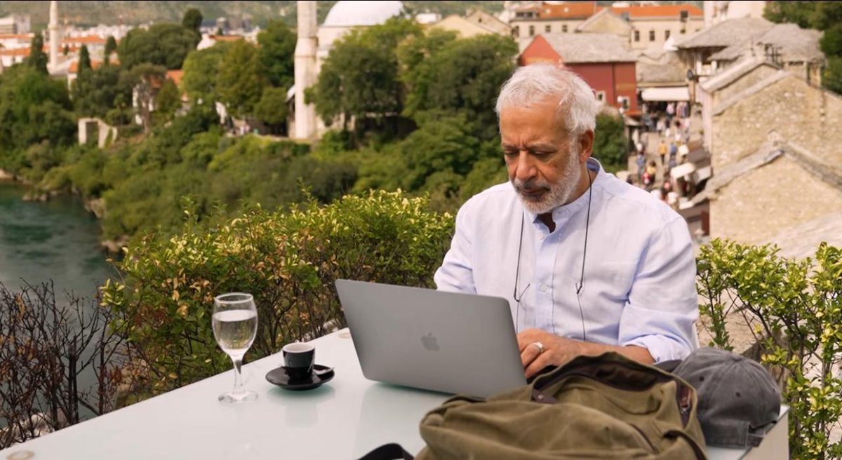 نحن نكبر وننضج بالتجربة
عمرك الحقيقي ليس مقترنًا بسنوات عمرك
وإنما بعدد تجاربك، بل الأحرى أن نقول: بنوعية تجاربك واختلافها
لذلك لا تبخل على نفسك بخوض تجربة تلو تجربة في حياتك.

لا تنس أن تشاركني صورة الصباح لديك 😃