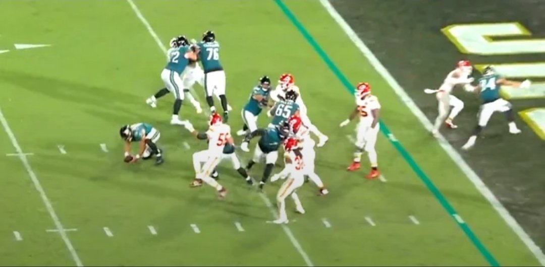 RoboticRex7's tweet photo. @BrettVeachNot @Germanf98Gfa @getnickwright Shut yo ass up. Get better https://t.co/yOBuetT1WT
