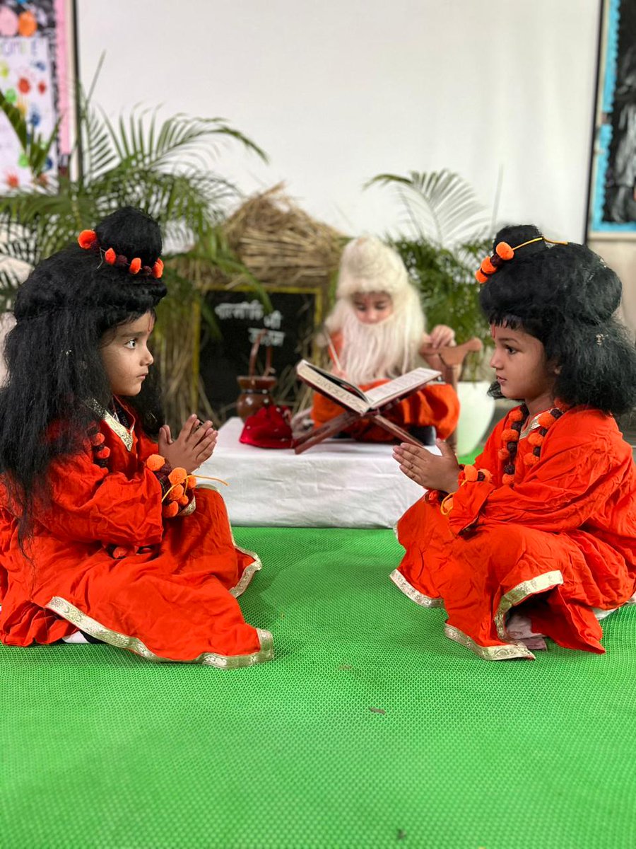 SaranshSch9719's tweet image. Honoring the wisdom of Maharishi Valmiki 🌿📖 

A day of values, devotion, and inspiration at Saransh International School. ✨

#ValmikiJayanti #LearningWithValues #CulturalCelebration