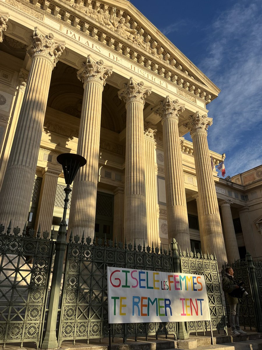 MarionDub's tweet image. Deuxième jour au procès en appel des #viols de #Mazan aujourd’hui les jurés vont découvrir les vidéos des faits reprochés à Husamettin D. - Dominique Pelicot filmait les séances de viols en réunion imposées à Gisèle #Pelicot -