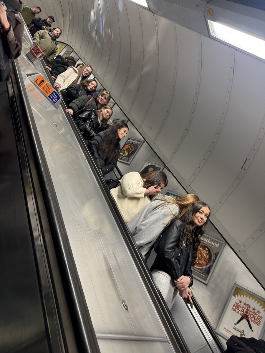 Yesterday Y12 Tourism visited London! Lots of steps and sites visited including Buckingham Palace, Parliament, London Dungeons, Knightsbridge and Leicester Square #steps #tourism #post16 #oursixthformisbetterthanyours