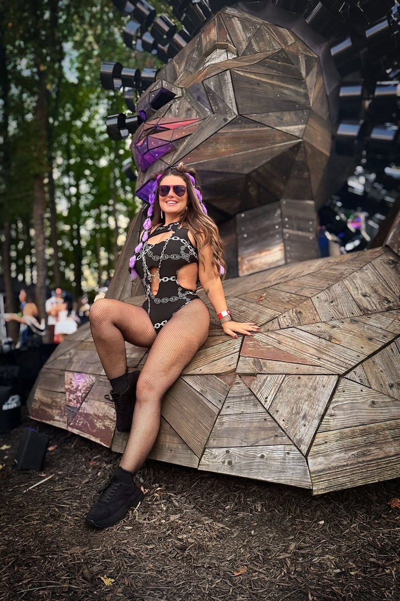 Bass drops, good vibes, and endless smiles… 💥

Breakaway Alabama — pure magic ✨

#FestivalVibes