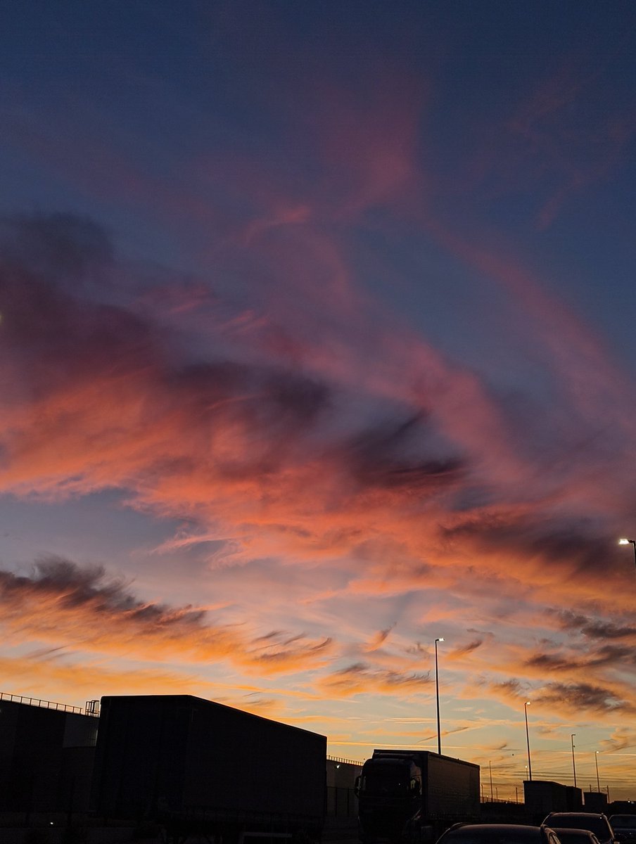 A N D R E A (@andreamagarces) on Twitter photo 