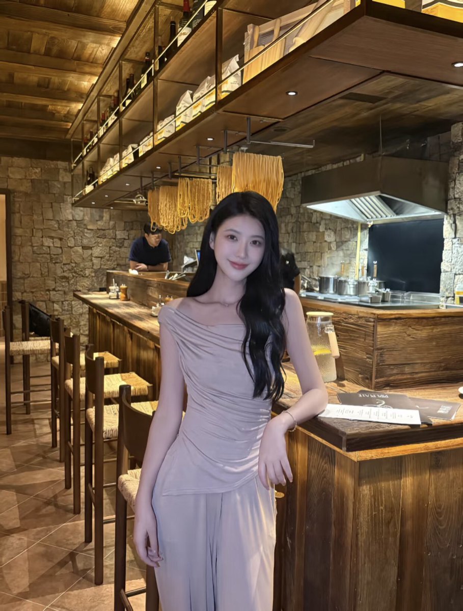 3698aaa's tweet image. 生活的本意就是开心，不是吗