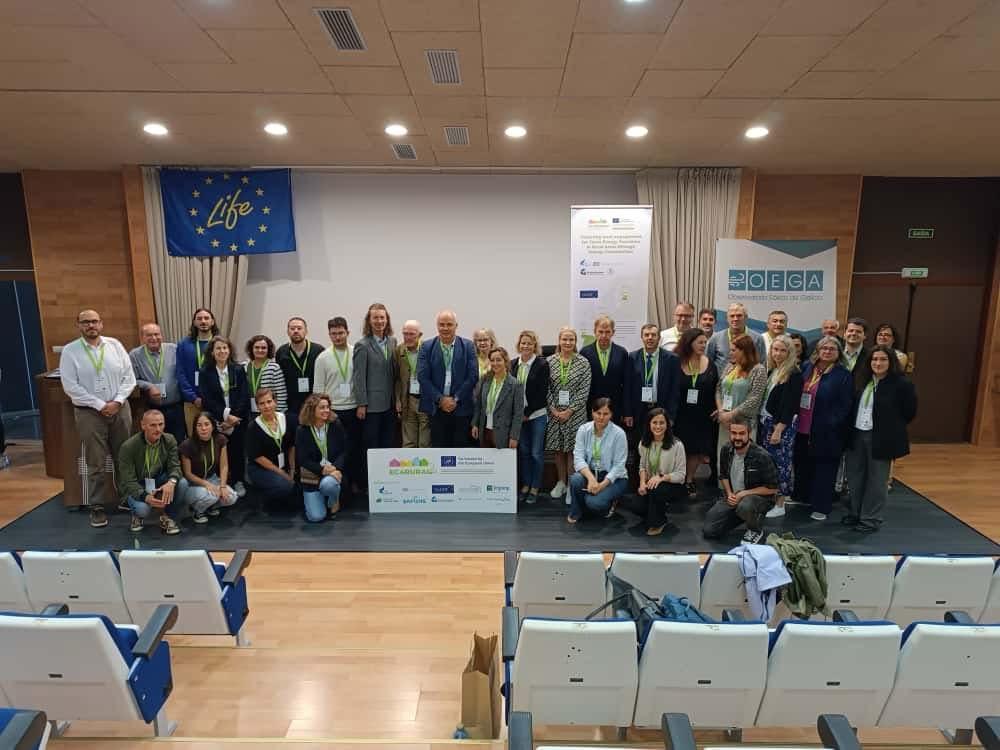 CELRural_POCTEP (@celrural_poctep) on Twitter photo Presentamos los avances en el Software de Dimensionamiento para Comunidades Energéticas, en la conferencia sobre Comunidades energéticas rurales: uniendo la acción local y la transición a la energía limpia, organizado por
<a href="/EC4RURAL/">EC4RURAL | LIFE Programme</a> <a href="/poctep/">Interreg España-Portugal</a> <a href="/FEGAMP/">FEGAMP</a> <a href="/itg_imagine/">ITG | Imagine Transform Grow</a> Presentamos los avances en el Software de Dimensionamiento para Comunidades Energéticas, en la conferencia sobre Comunidades energéticas rurales: uniendo la acción local y la transición a la energía limpia, organizado por
<a href="/EC4RURAL/">EC4RURAL | LIFE Programme</a> <a href="/poctep/">Interreg España-Portugal</a> <a href="/FEGAMP/">FEGAMP</a> <a href="/itg_imagine/">ITG | Imagine Transform Grow</a>